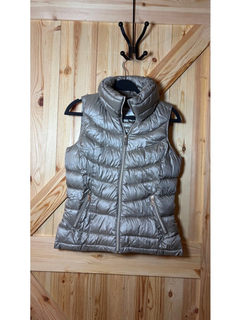 Calvin Klein Women's Silver/Gold Puffer Vest Size S